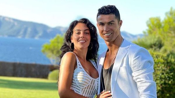 Kabar Duka! Salah Satu Anak Kembar Cristiano Ronaldo Meninggal Dunia