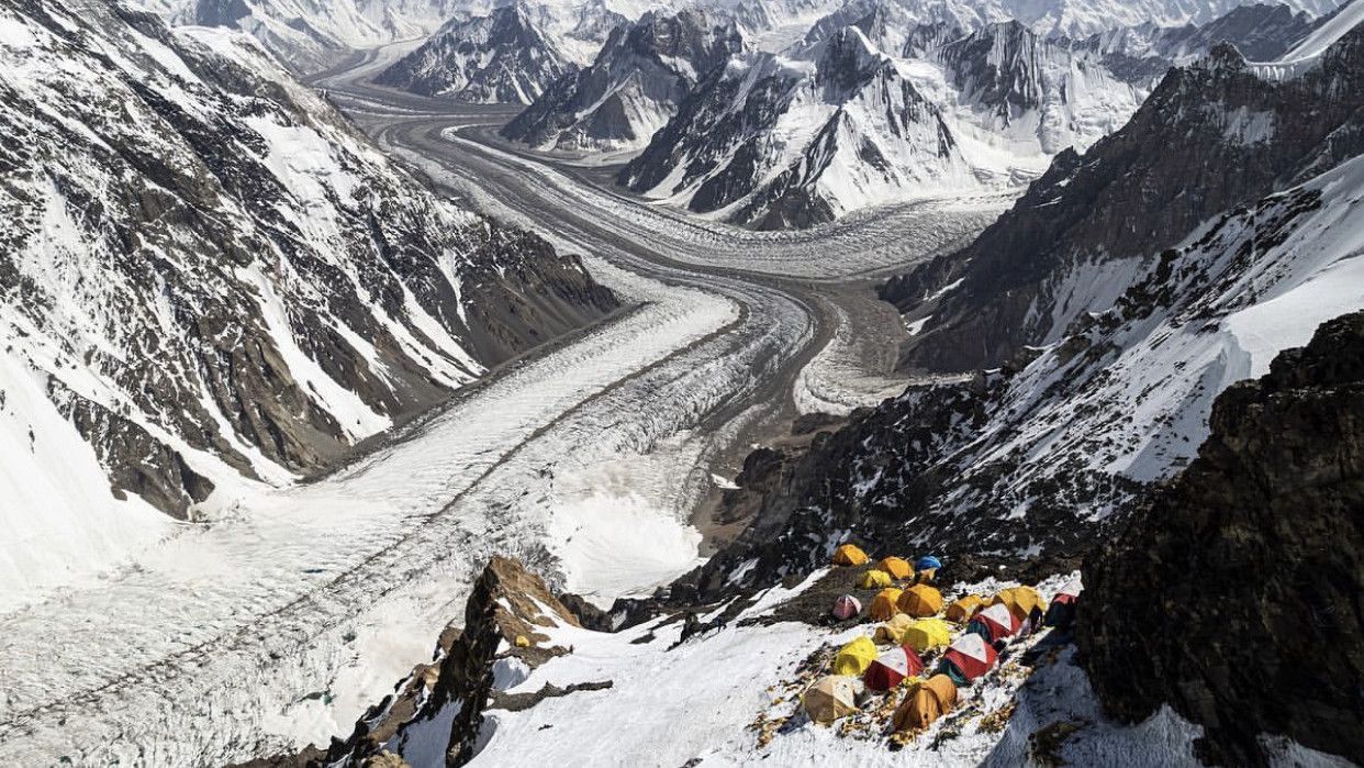 Timbulkan Bau Busuk, Pendaki Gunung Everest Diwajibkan Bersihkan dan Bawa Kotoran Sendiri ke Base Camp