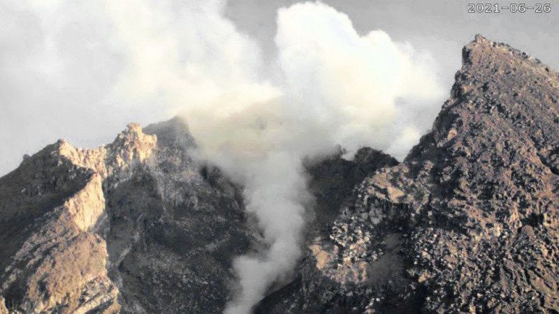Hari Ini, Gunung Merapi Luncurkan Awan Panas Lagi ke Arah Tenggara