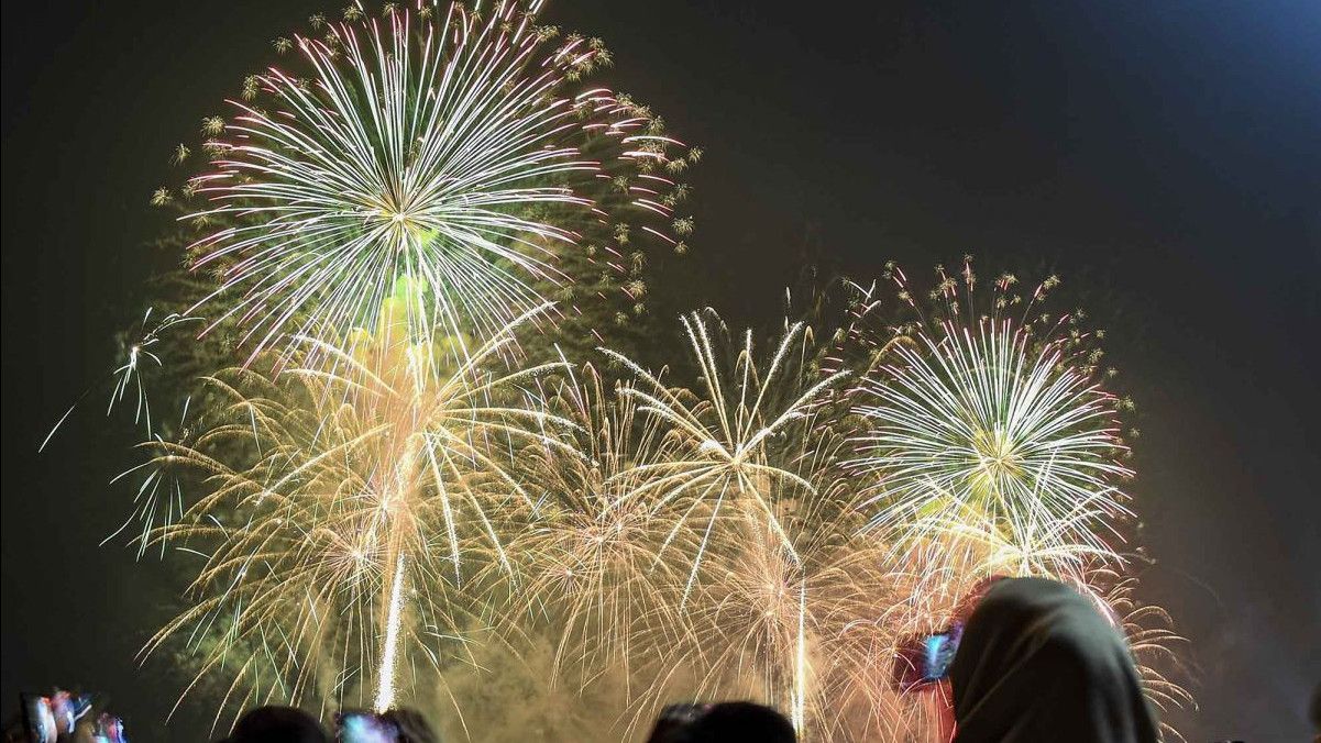 Pussenif TNI AD di Bandung Main Kembang Api hingga Larut, Ujungnya Dikeluhkan Warga