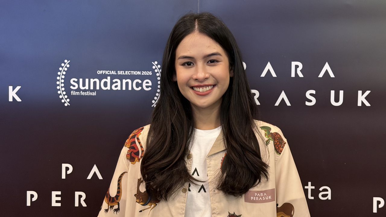 Maudy Ayunda Kerasukan Kerbau di Para Perasuk, Rela Guling-Guling di Lumpur