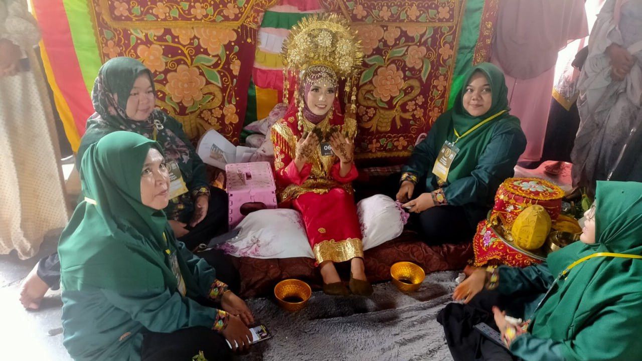 Mengenal Tradisi Boh Gaca yang Dijalani Calon Pengantin Wanita di Aceh
