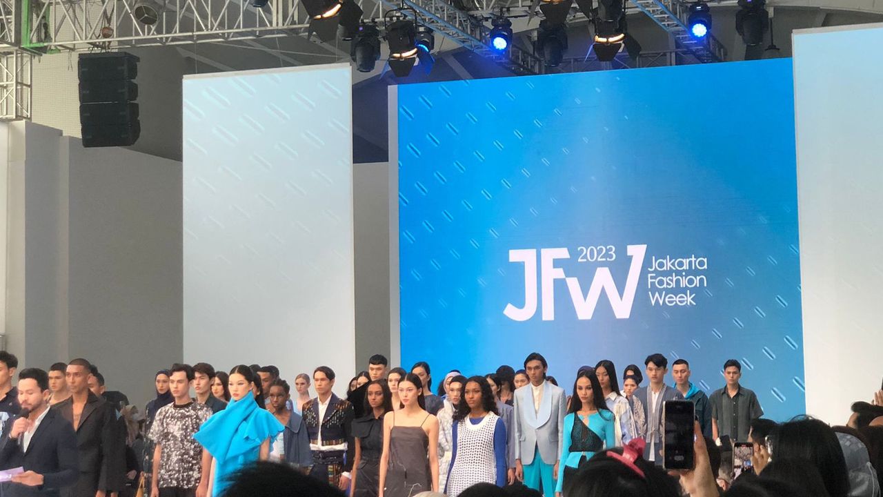 Angkat Tema Fashion Reformation, Mendag Zulkifli Hasan Siap Bawa Desainer Lokal Jakarta Fashion Week 2023 ke Kancah Dunia