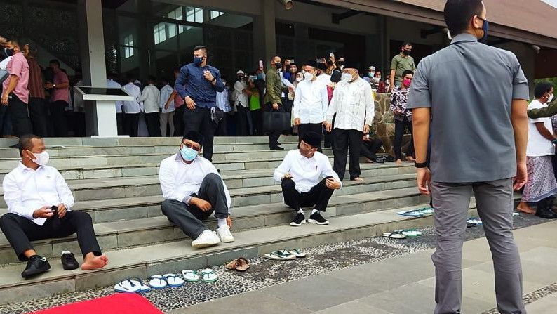 Setelah Jajal Sirkuit Mandalika pakai Motor Balap Custom, Jokowi Salat Jumat di Masjid Nurul Bilad KEK Mandalika Resort
