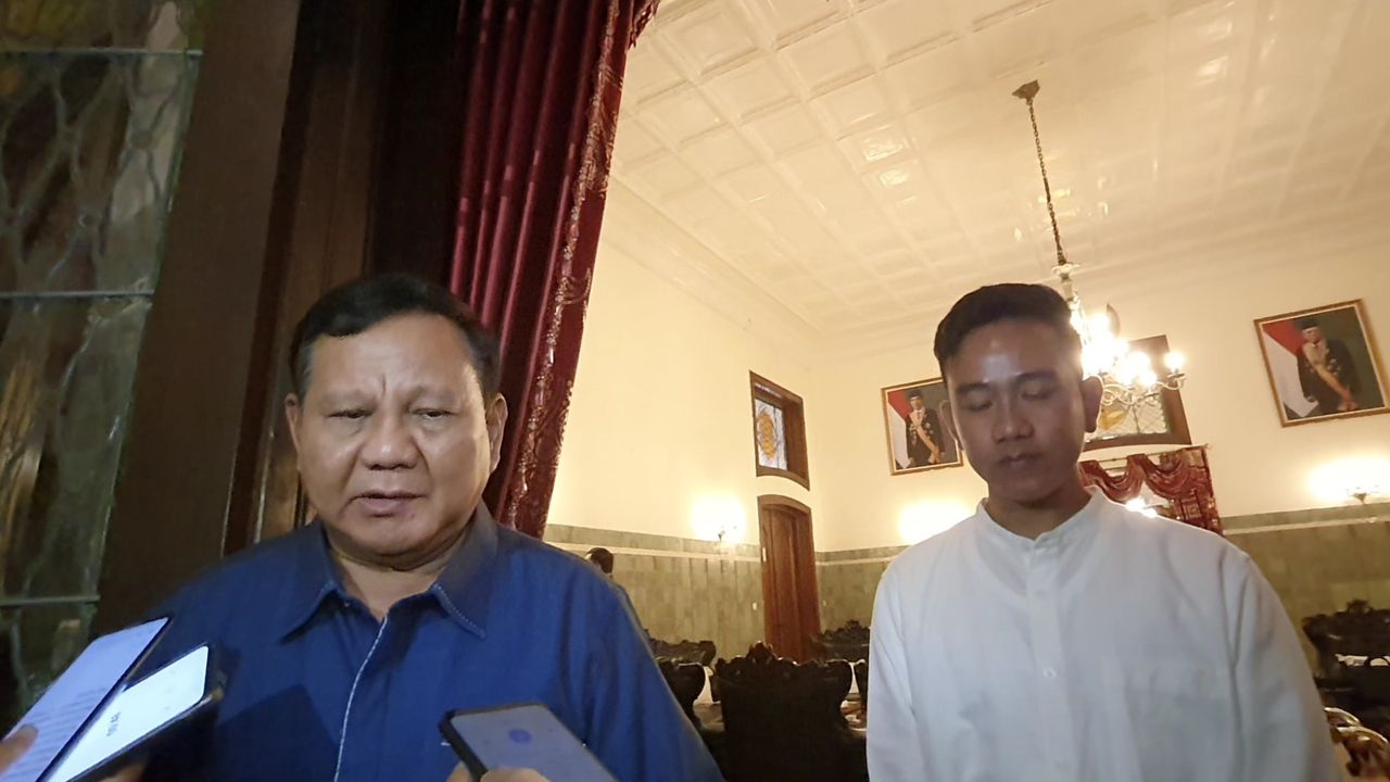 Gibran dan Keluarga Jamu Prabowo di Loji Gandrung, Prabowo: Ini Pengalaman Bersejarah Bagi Saya