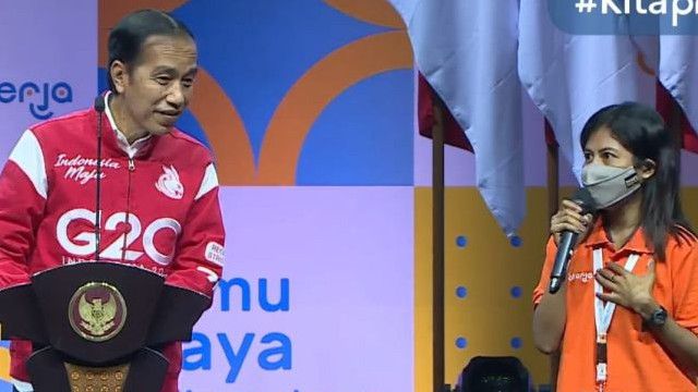 Momen Jokowi Alihkan Pembicaraan Saat Ditanya Tak Menjabat Lagi Jadi Presiden: Rame Ini, Hati-Hati