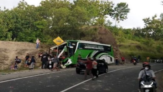 Detik-detik Maut Kecelakaan Bus Wisata di Bukit Bego, 13 Orang Tewas