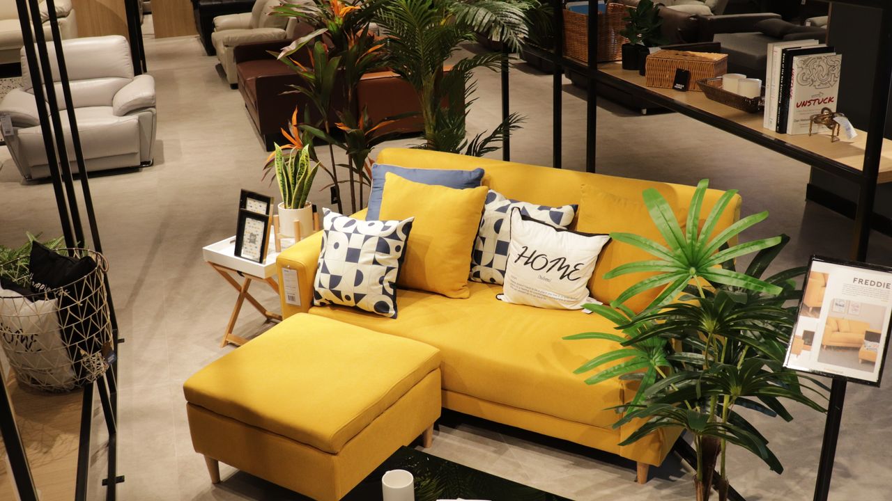 Inspirasi Pilih Furniture yang Stylish untuk Rayakan Staycation di Rumah