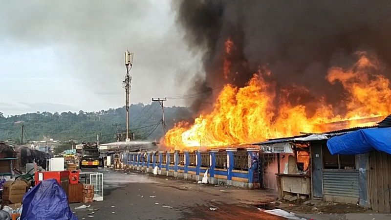 Ratusan Kios di Pasar Wosi Manokwari Ludes Terbakar, Api Diduga Berasal dari Lapak Jualan Berbahan Kayu