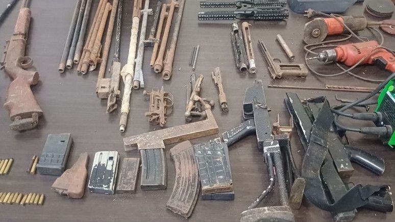 Densus 88 Antiteror Tangkap Pria Pembuat Senjata Api Rakitan, Ini Barang Bukti yang Disita