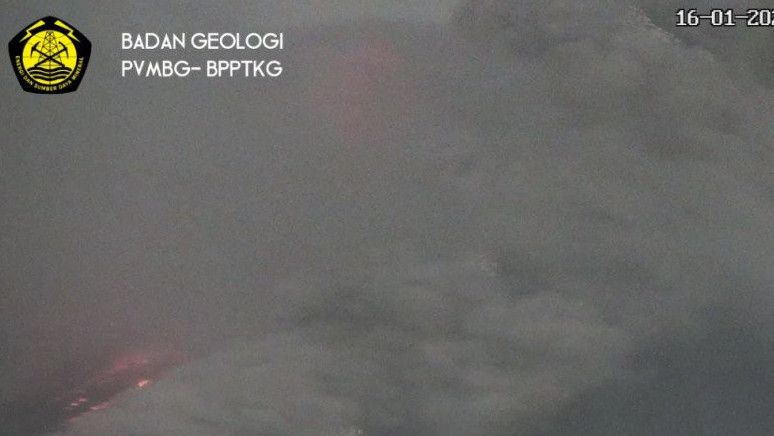 Gunung Merapi Luncurkan Awan Panas Guguran Sejauh 1.500 Meter Pagi Ini