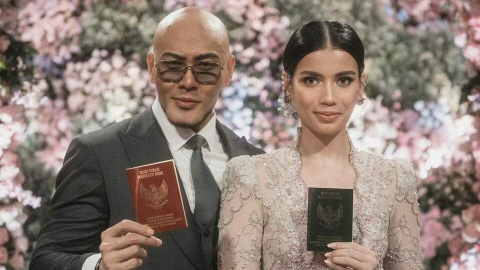 Diam-Diam Sabrina Sudah Gugat Cerai Deddy Corbuzier
