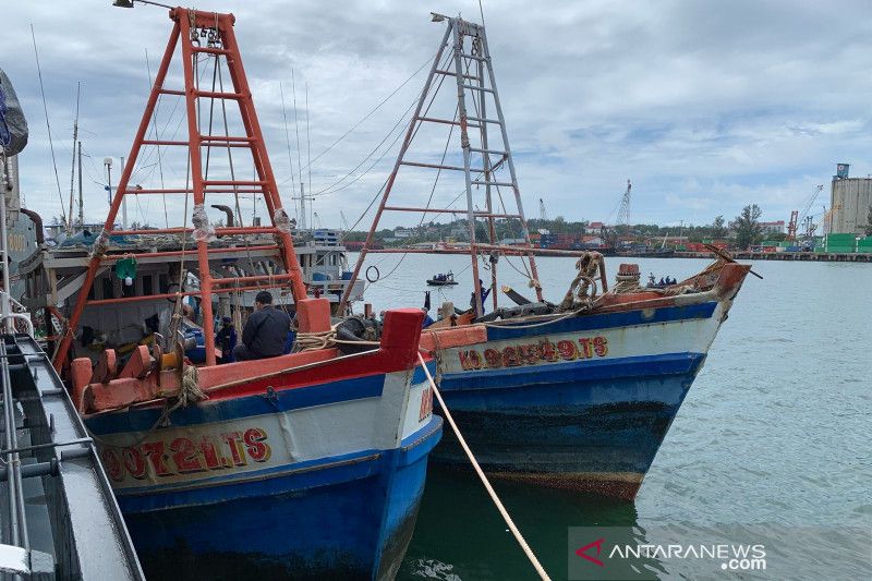 Empat Kapal Ikan Ilegal Vietnam Ditangkap di Natuna, Modusnya Melaut Malam, Pulang Jelang Subuh
