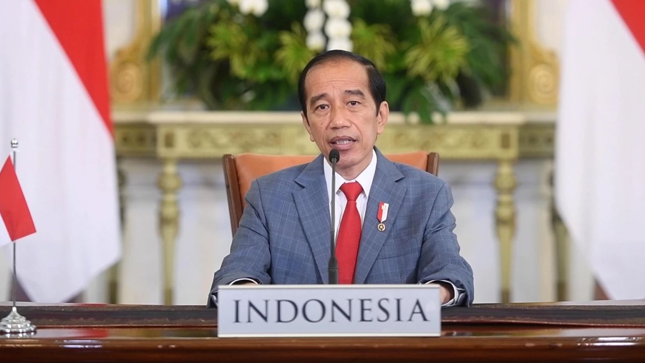 Siswa SMA Bertanya Soal PPKM, Jokowi Menjawab: Namanya Siapa?