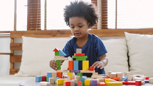 7 Rekomendasi Mainan Anak 1 Tahun untuk Perkembangan dan Pertumbuhan si Kecil