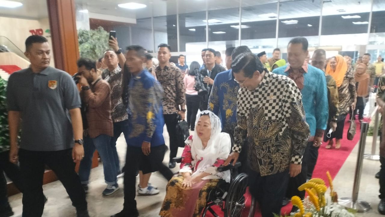 Sinta Nuriyah Minta Pencabutan TAP MPR Gus Dur Bukan Basa Basi Politik