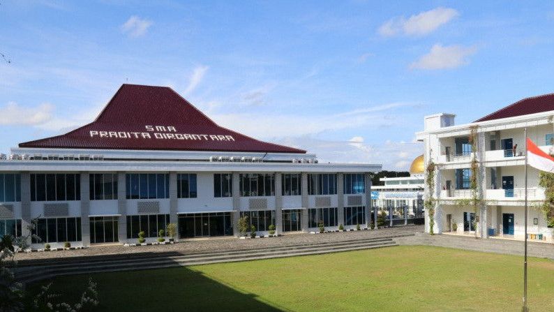 SMA Pradita Dirgantara Solo Beri Beasiswa untuk Anak Kru KRI Nanggala-402