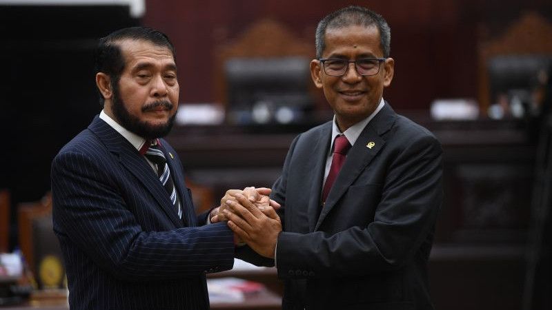 Terpilih Jadi Ketua dan Wakil Ketua MK, Anwar Usman-Saldi Isra Bakal Disumpah Hari Ini