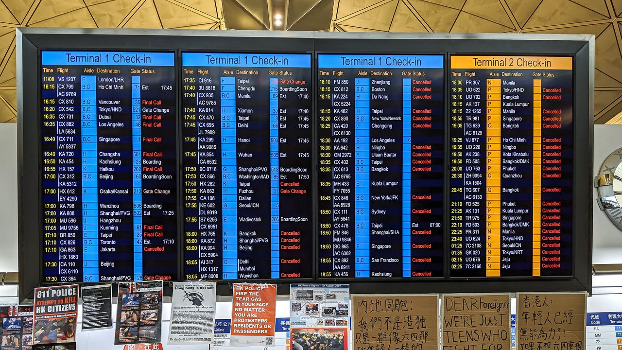 Ongkos Terbang Maskapai Hong Kong Bakal Meroket Karena Kebijakan Baru China