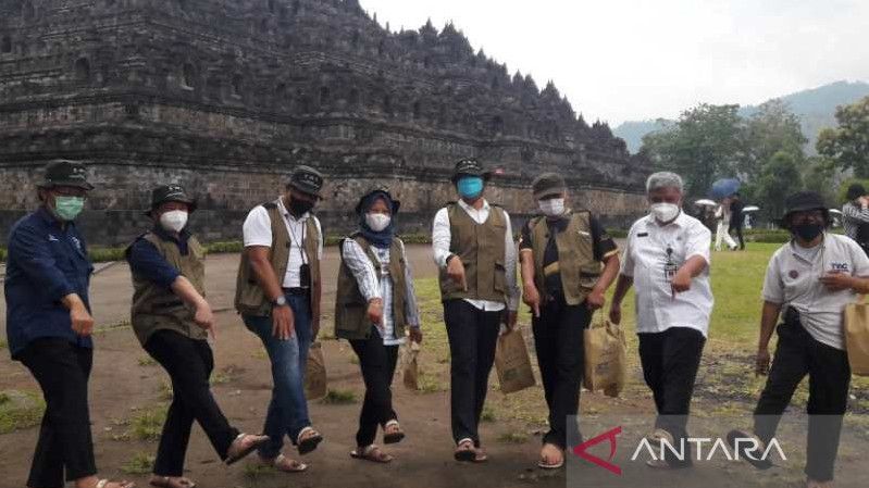 Ada Sandal Khusus untuk Kamu yang Mau Berwisata ke Candi Borobudur, Begini Penampakannya..