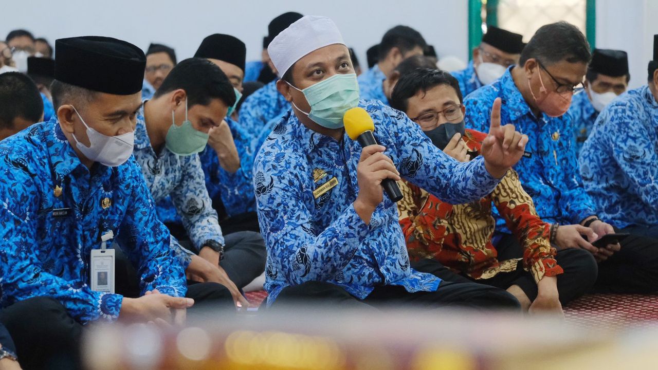 Sapa Warga Lewat Siaran Langsung di Instagram, Gubernur Sulsel Sudirman: Salam untuk Masyarakat Luwu...