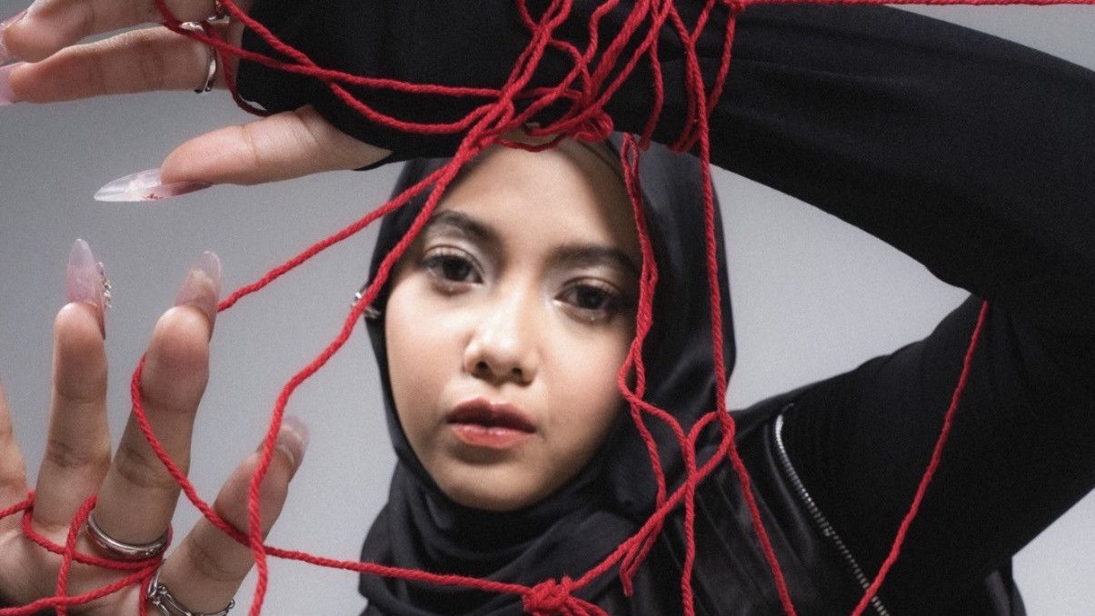 Masuk Label Musik, Hanin Dhiya Hidupkan Kembali Lagu Cinta Ini Membunuhku