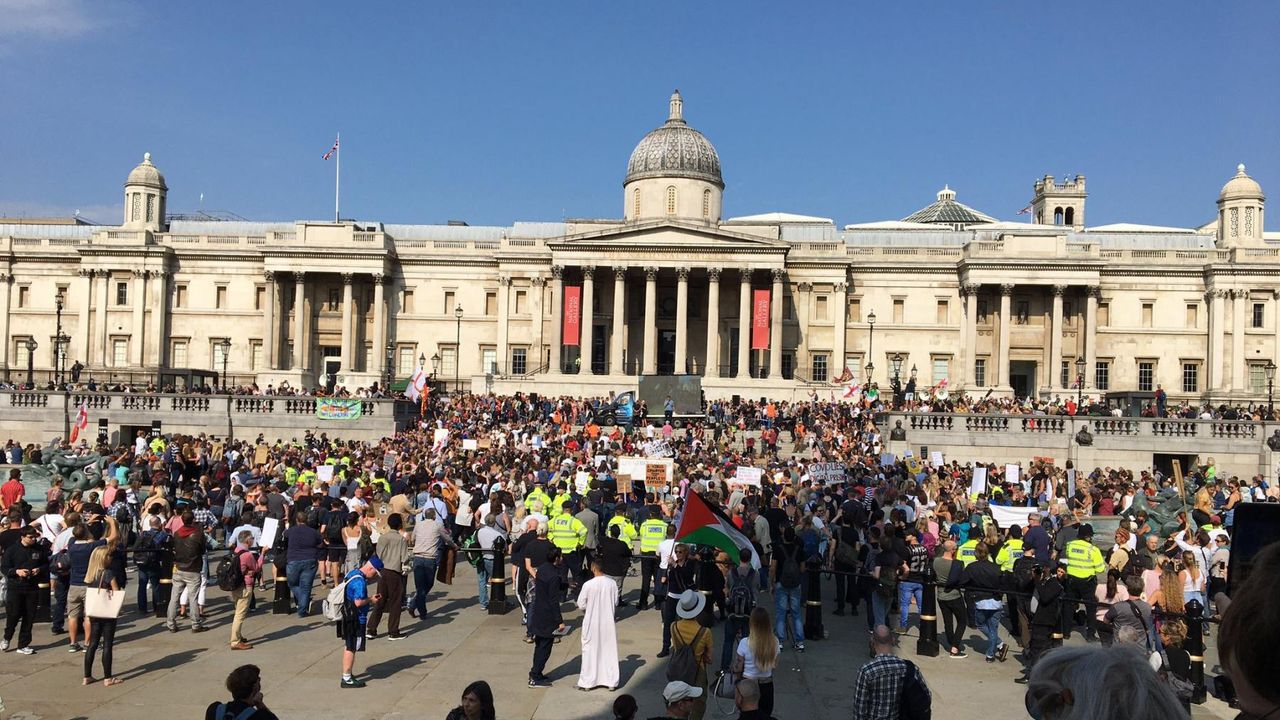 Demonstrasi di Trafalgar Square