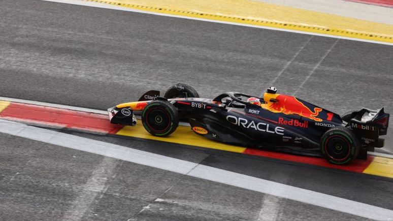 Lewati Persaingan Sengit, Max Verstappen Cetak Kemenangan ke-18 Musim Ini di Las Vegas