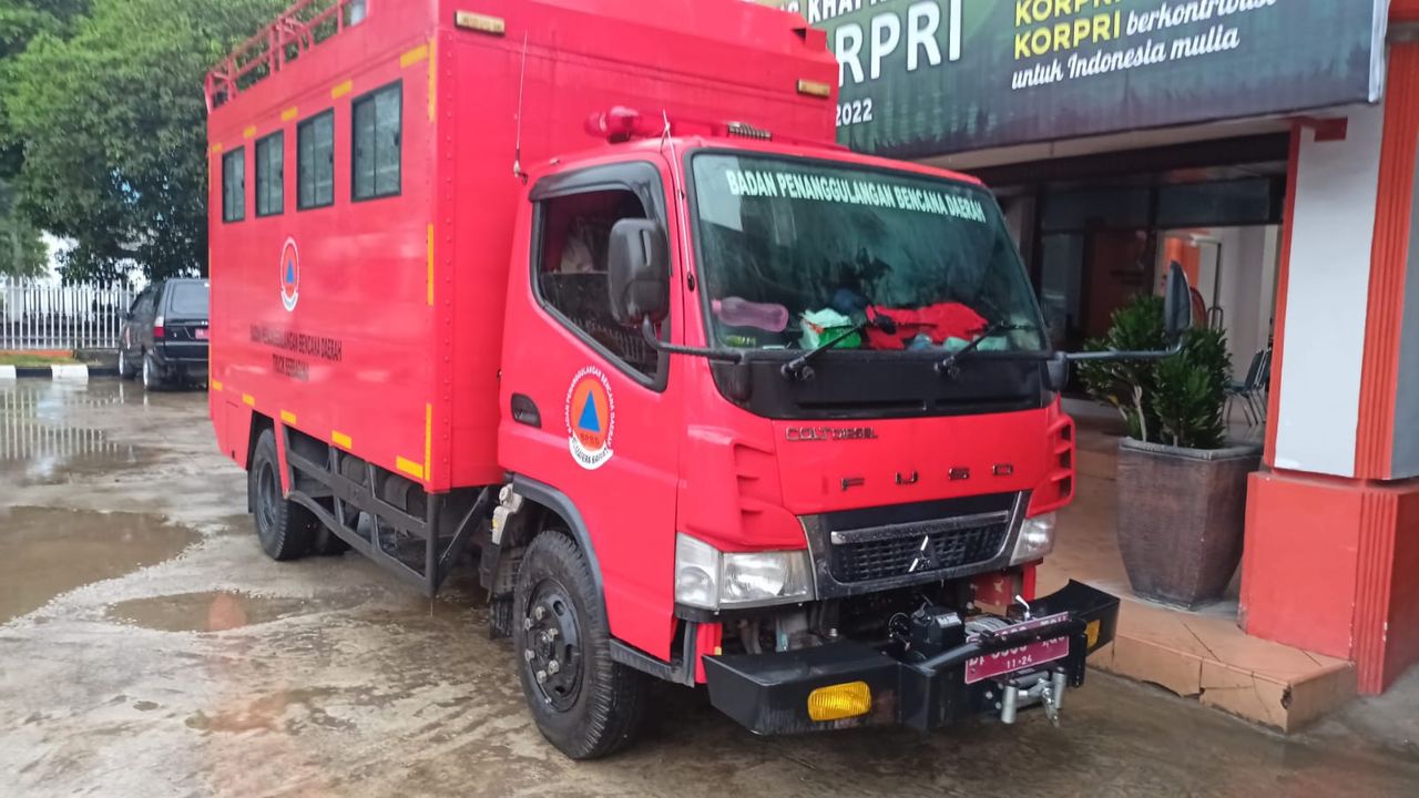 BPBD Provinsi Sumbar Kirimkan 1,3 Ton Paket Rendang untuk Korban Gempa Cianjur