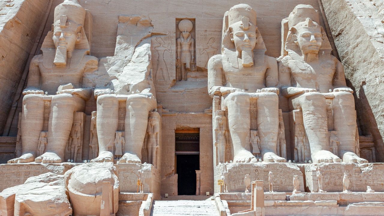 Arkeolog Temukan Mumi dan Patung Mesir Berusia 2.500 Tahun