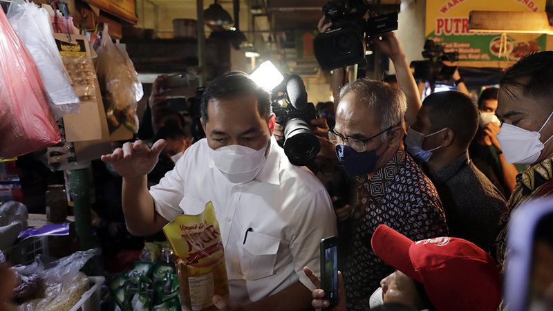 Mendag Lutfi Ungkap Tersangka Mafia Minyak Goreng Senin Depan Mereka