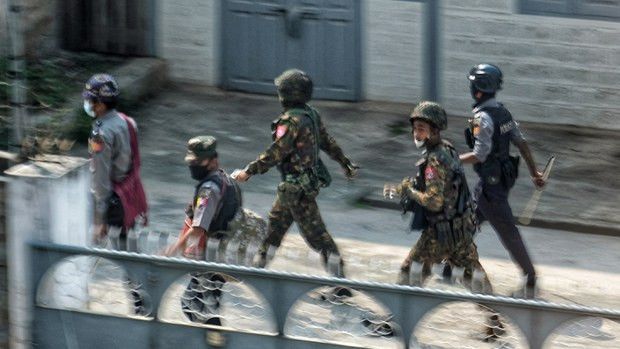 Sedih, Pria di Myanmar Pilih Lompat dari Gedung Apartemen daripada Ditangkap Tentara