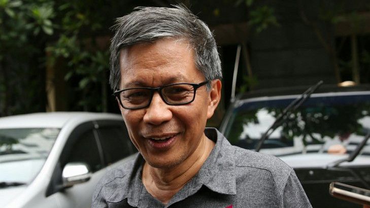 Rocky Gerung Dikabarkan Meninggal Dunia Akibat Selalu Menyerang Jokowi, Benarkah? Cek Faktanya..