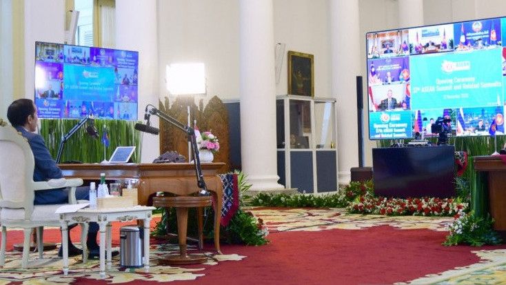 Presiden Jokowi Hadiri KTT Ke-37 ASEAN Secara Virtual