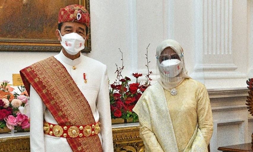 Berbusana Adat Lampung, Presiden Jokowi Jadi Inspektur Upacara Kemerdekaan RI