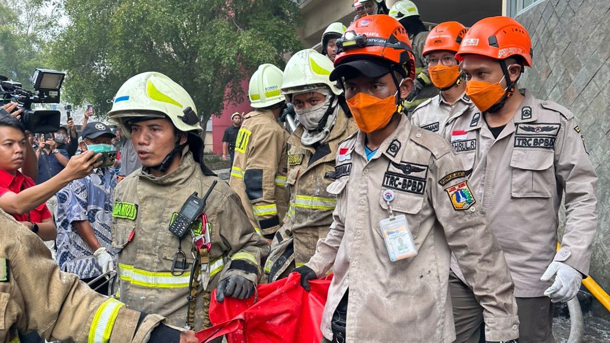 3 Orang Tewas dalam Insiden Kebakaran Glodok Plaza, 5 Korban Lainnya Masih Dicari
