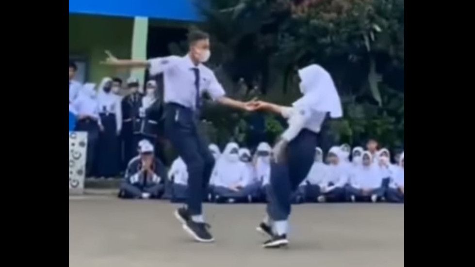 Aksi Dansanya Viral, Dua Siswa SMPN 1 Ciawi Bogor Ini Ternyata Peraih Medali Emas