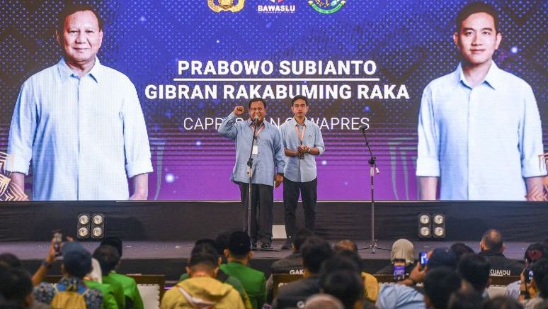 Prabowo Malah Berkantor di Hari Pertama Kampanye, Ada Rapat Bersama Jokowi