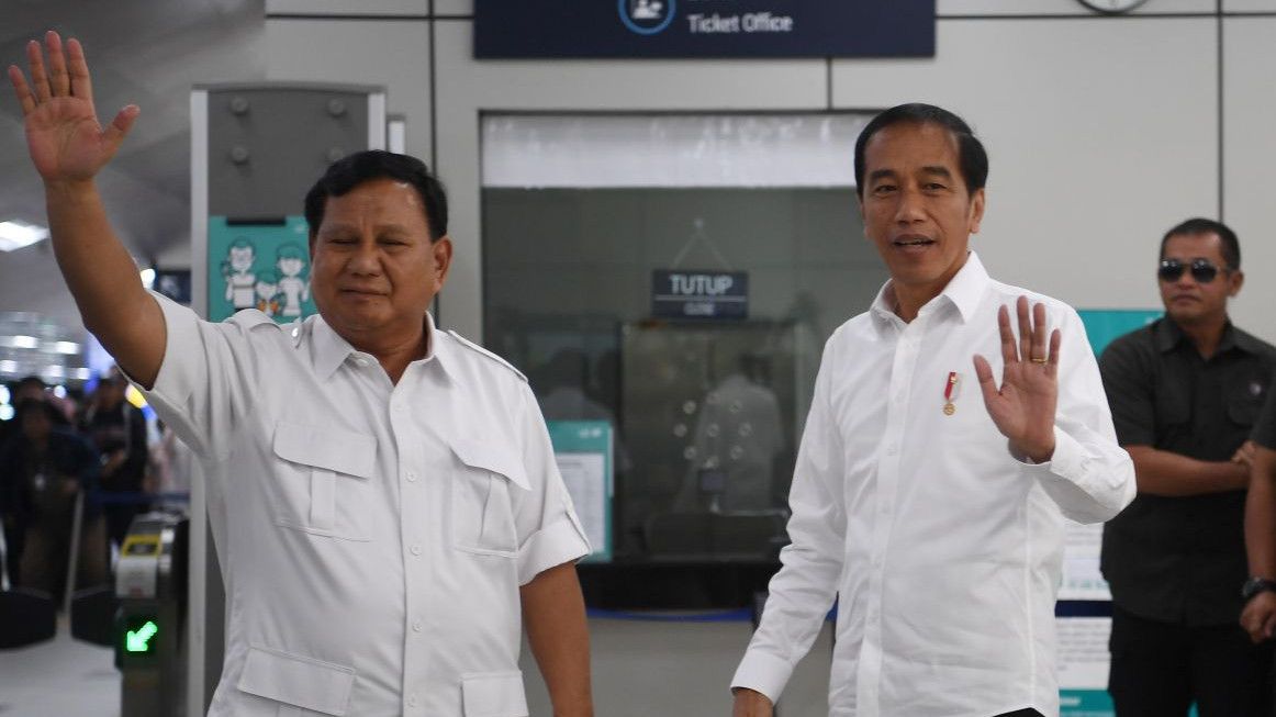 Ganjar Minta Jokowi Terang-terangan Dukung Prabowo, Sekjen PDIP: Kami Paham Sikap Beliau