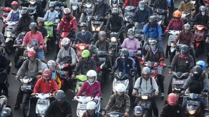 Menteri LHK SIti Nurbaya Sebut Penyebab Utama Polusi Udara di Jakarta dari Kendaraan Bermotor