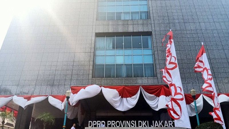 Belikan Anggota Dewan Baju Mahal Pakai Duit Rakyat, Pemprov DKI: Tak Langgar Aturan