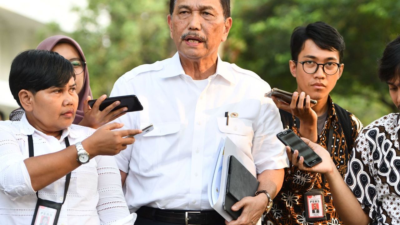 Luhut Gantikan Posisi Jokowi untuk Bawa Pesan Penting ke Surya Paloh?
