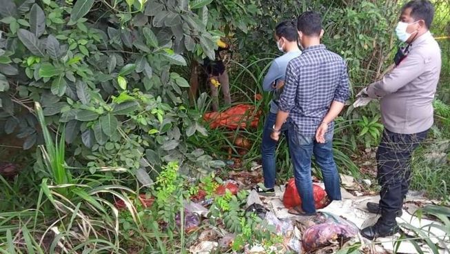 Warga Digegerkan Penemuan Mayat Tanpa Identitas Sudah Membusuk Tak Jauh dari Kantor Polda Banten