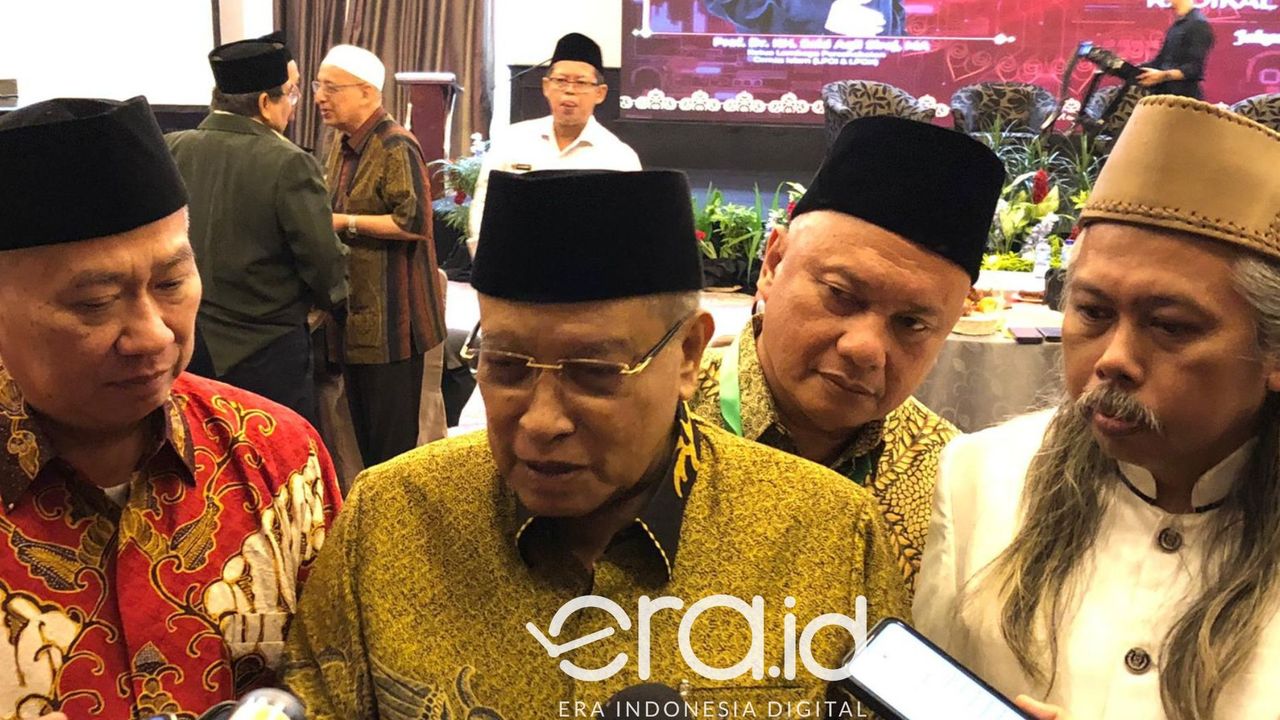 Said Aqil Sebut Wapres Ma'aruf Amin Minta Aturan Paskibraka Tak Pakai Hijab Dicabut