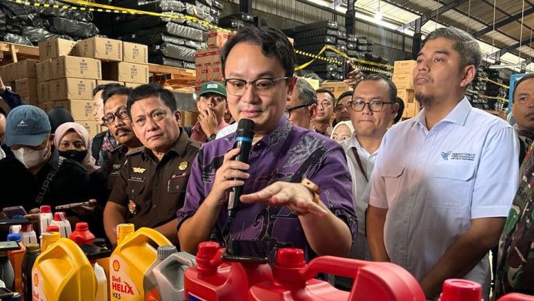 Ditemukan Ribuan Botol Oli Palsu Senilai Rp16,5 Miliar di Tangerang, Kemendag Imbau Masyarakat Waspada