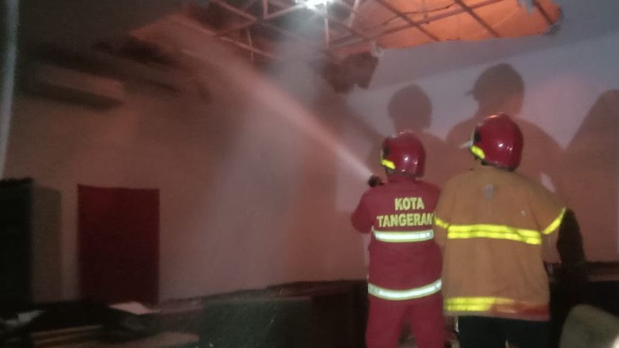 Bangunan SMK PGRI 1 Kota Tangerang Terbakar, Diduga Akibat Korsleting Listrik