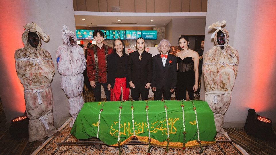 Syuting Film Selepas Tahlil, Aghniny Haque Panik Terkunci di Kamar Mandi