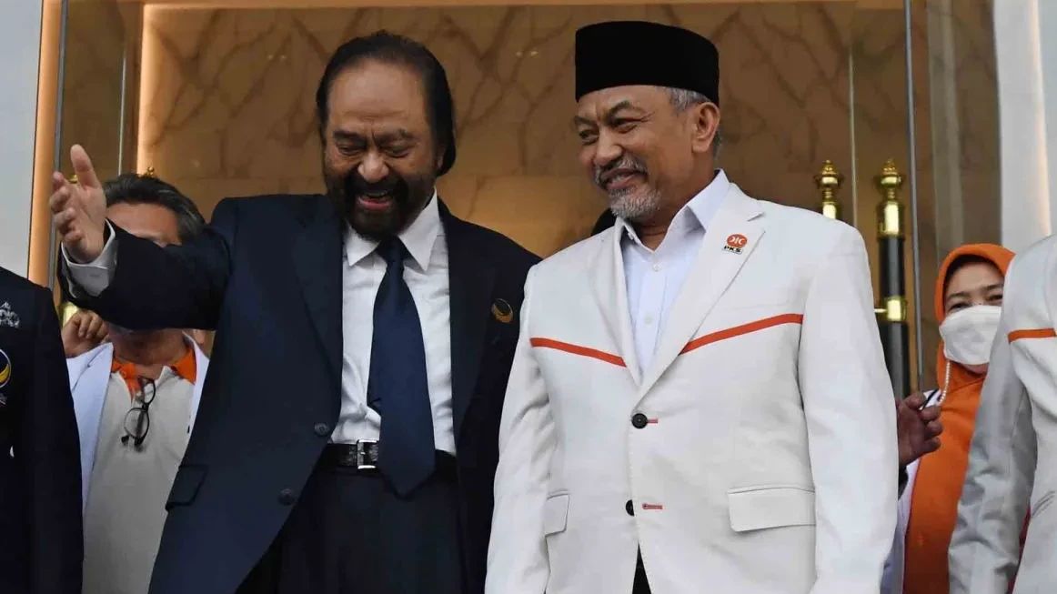 Surya Paloh Ajak PKS Merenung Apakah Gabung atau Tidak Pemerintahan Prabowo-Gibran