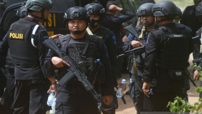 Densus 88 Antiteror Tangkap Terduga Teroris Berprofesi Penjual Kerupuk Kemplang di Cirebon