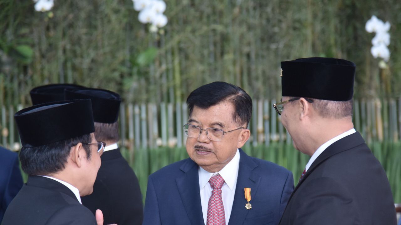 Agung Laksono Tak Sreg Lihat JK yang Jabat Ketum PMI Empat Kali Berturut-turut?